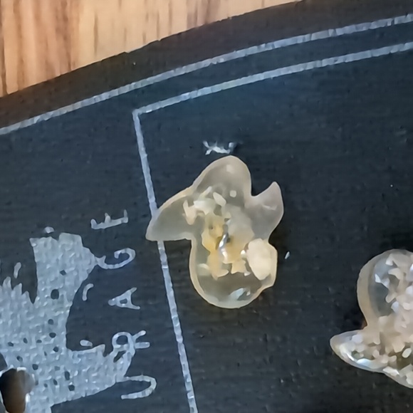 Buttons - Fish and Bunny Buttons - Picture 4 of 5